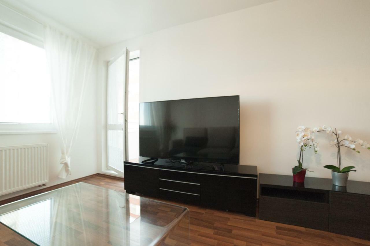 After Eight Apartment Bratislava Exterior foto